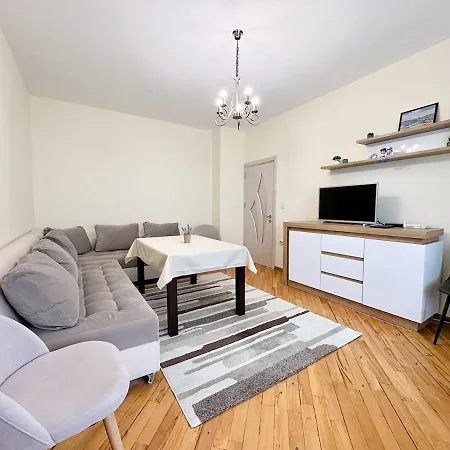 Apartment Narcis Nest