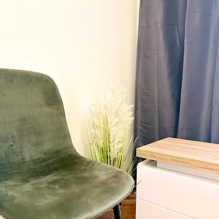 Narcis Nest Apartment Warna